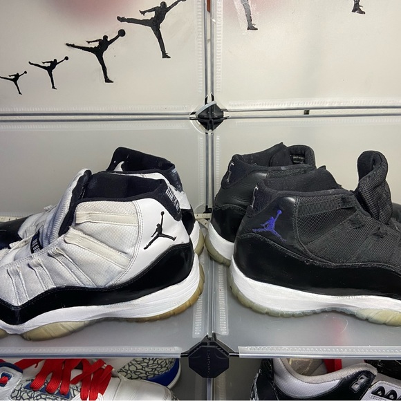 2 pair of jordan 11’s one concord and one space jam. Both pair are size 10.5 - Picture 2 of 9
